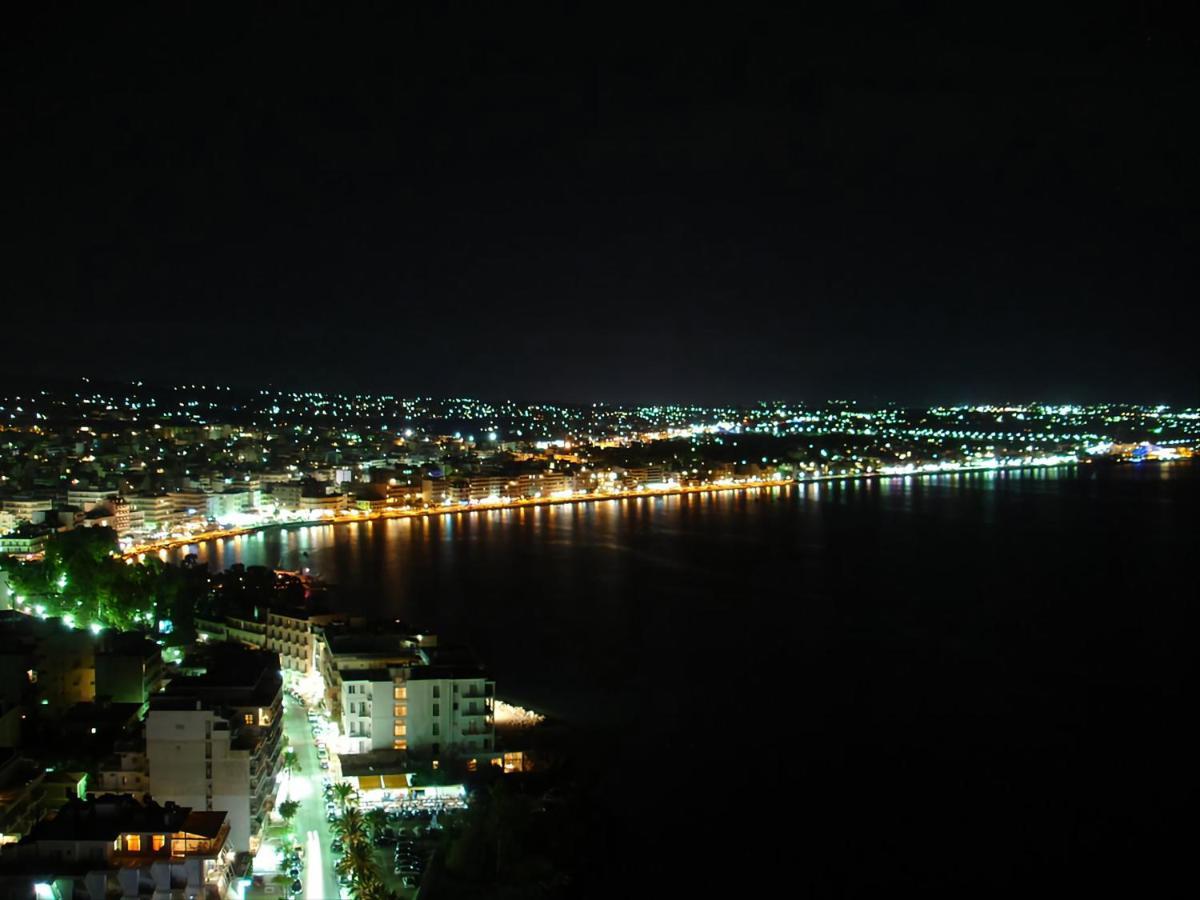 Luxurious Apartment In The Heart Of Town ! Loutráki Exterior foto